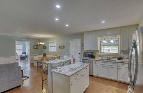 Donalsonville House | Water view,just at ten feet from backyard,kids can fish from the dock,bar&grill.