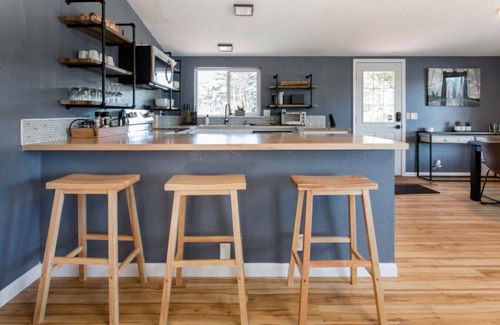 Coos Bay House | Water Views Bliss w/Water Access