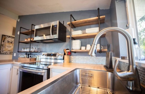 Coos Bay House | Water Views Bliss w/Water Access