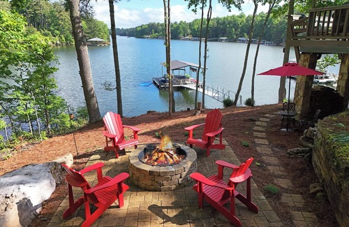 Blairsville Cabin | Water Yr-Around, Cabin on Lake Nottely
