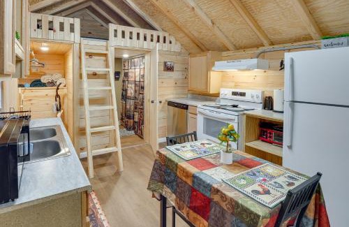 Crossville - Harriman House | Waterfall Hikes and Fairways Quiet Crossville Cabin