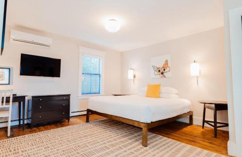 Commercial Street Hotel | Waterford Inn Provincetown