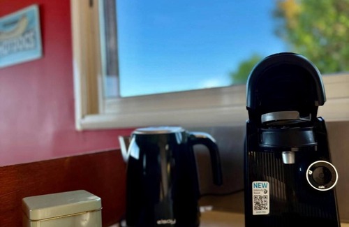 Cricqueboeuf House | Waterfowl with their feet in the water