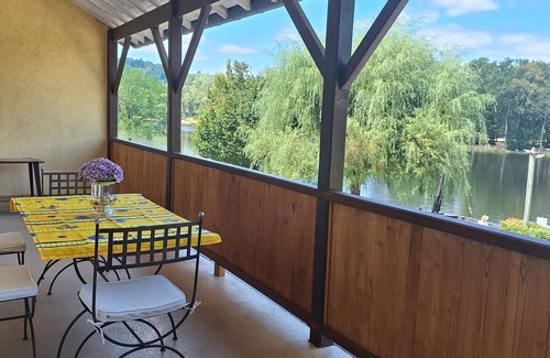 Altillac House | Waterfront house in Beaulieu/Dordogne 6 air-conditioned bedrooms