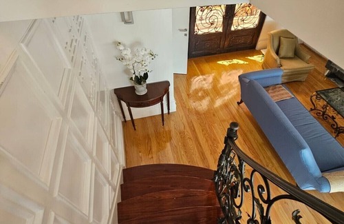 Queens House | Waterfront 1-Bedroom with AC, WiFi in Queens close to JFK and LaGuardia Airportn