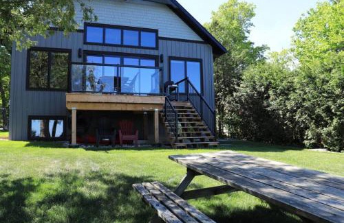 Port McNicoll House | Waterfront 3 Bedroom Home