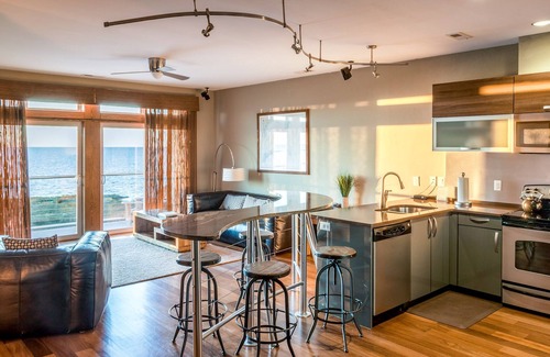 Waves Resort | Waterfront 3-Bedroom, 2.5-Bathroom Suite at REAL Watersports