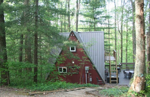 Rockbridge Cottage | Waterfront A Frame w/Private Dock, 2 Kayaks, 1 Canoe + Hot Tub!