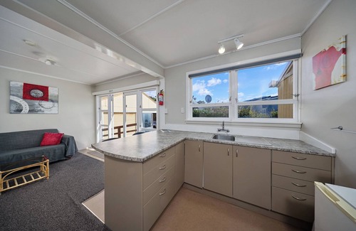 Kaikoura Apartment | Waterfront | Affordable | Location | Unit 6, Waterfront | Affordable | Location