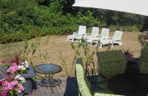 Vesuvius Cottage | Waterfront and Waterviews, Lovely Vacation Cottage in Vesuvius
