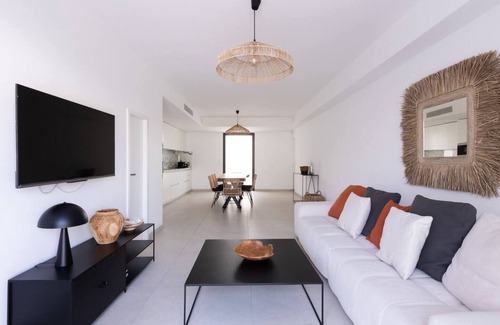 Calvi Apartment | Waterfront apartment, prestige villa, sea access