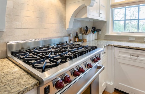 Annapolis House | Waterfront Architectural Masterpiece with private dockage available.