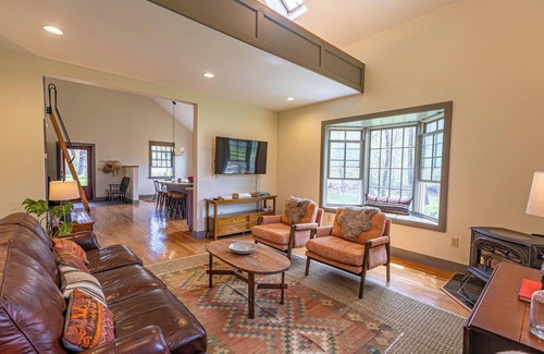 Arlington House | Waterfront Battenkill Cottage Retreat