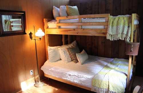 Suquamish House | Waterfront Beach Cottage Retreat