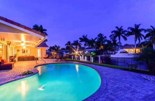 Garden Isles House | Waterfront - Beach, Heated Pool, Hot Tub, Kayak and SUP's