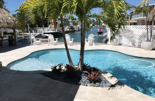 Toll Gate Shores House | Waterfront beautifully renovated 6 Bedrooms 4 Bath , Gated Private Home
