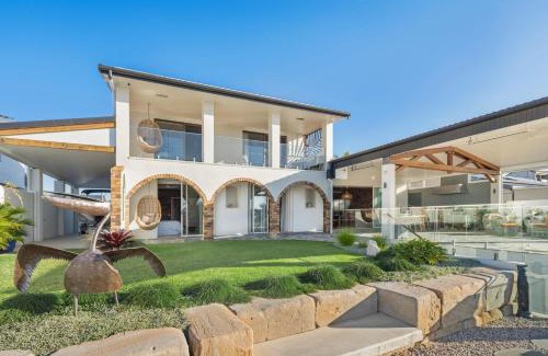 Maroochydore House | Waterfront Bliss on Maroochydore Canal