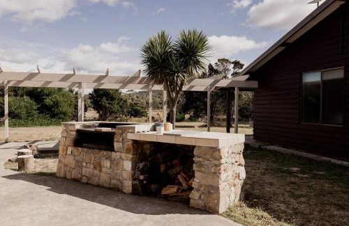Glamorgan-spring Bay Council House | Waterfront Boltons Beach Cottages