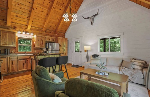 De Soto Cabin | Waterfront Cabin - Sauna - Fire Pit - Private Deck