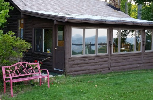 Port Republic House | Waterfront Cabin with Million Dollar View and Luxury Bath! Find Shark's Teeth!