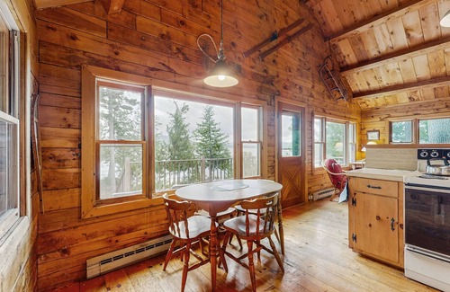 Beaver Cove Cabin | Waterfront cabin with amazing views from the deck & lake access
