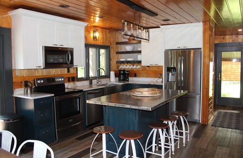 Island Park Cabin | WATERFRONT Cabin With Dock in Island Park - 35 Min To Yellowstone - Bills Island