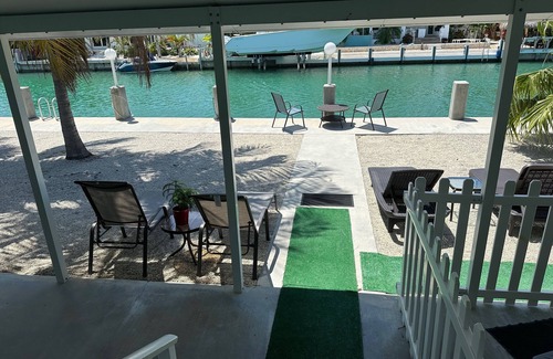 Key Colony Beach House | Waterfront Canal Priv Home. 3BD, 2BA, Pool, Kayak+Cabana Club! 70' Seawall-KCB