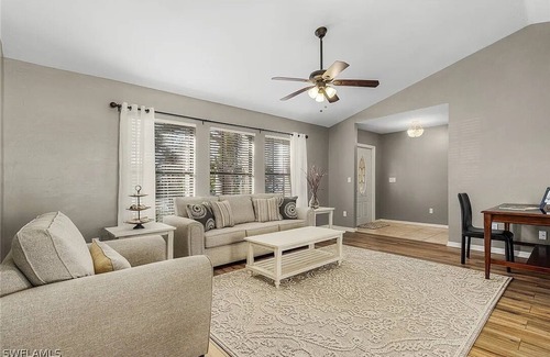 Fort Myers House | Waterfront Canal with Paddle boarding, kayaking, and fishing