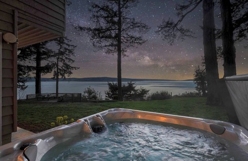 Camano Island Ski Chalet | Waterfront Chalet Wildlife Watching