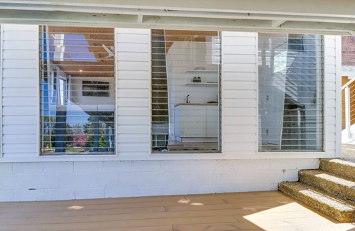 Colonial Beach Apartment | Waterfront Colonial Beach Studio w/Boat Dock!