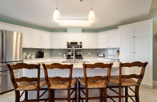 Morehead City Condo | Waterfront Condo Getaway