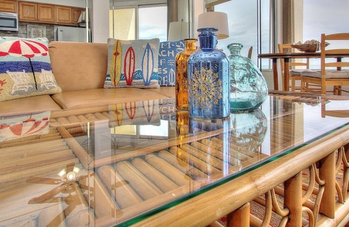 Belleair Beach Condo | Waterfront condo with pool, beach access, Gulf-view balcony & central AC