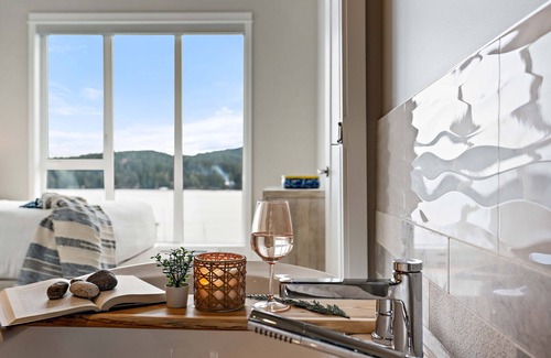 Sooke Apartment | WATERFRONT Condo with BEACH Access 2Bed/2Bath
