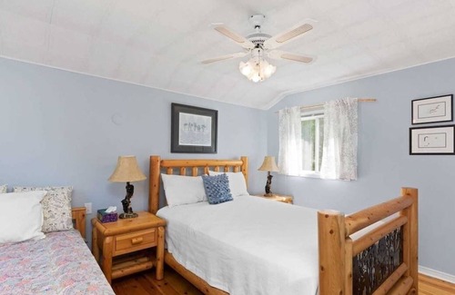 Nobel Cottage | ~Waterfront Cottage in the heart of Parry Sound~