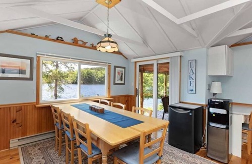 Nobel Cottage | ~Waterfront Cottage in the heart of Parry Sound~