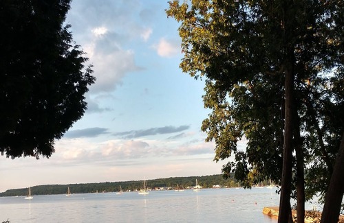 Fish Creek Cottage | Waterfront cottage in Ephraim