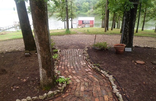 Buchanan House | Waterfront Cottage on Kentucky Lake