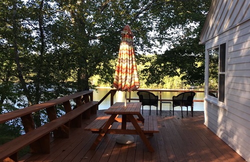 The Bays Cottage | Waterfront Cottage on Ossipee Lake