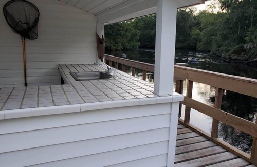 Perry Cottage | Waterfront Cottage on the scenic Aucilla River.