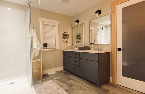 Trent Lakes Cottage | Waterfront Cottage Retreat With Hot Tub and Sauna