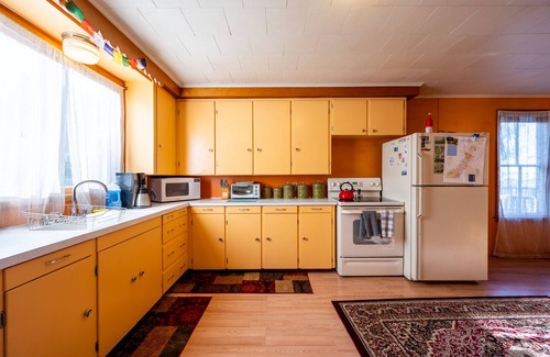Sturgeon Bay Cottage | Waterfront cottage 3bdrm
