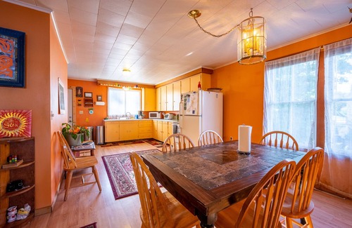 Sturgeon Bay Cottage | Waterfront cottage 3bdrm