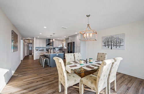 Crystal Beach House | Waterfront Crystal Beach Home with Gulf View & Beautiful Sunsets