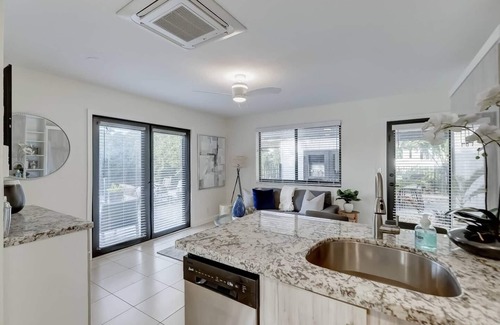Middle River Terrace Apartment | Waterfront Deck ~ Pool ~ Kayak