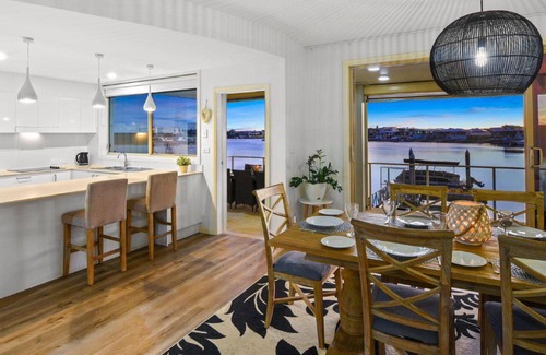 Port Macquarie House | Waterfront Delight, TOP NOTCH