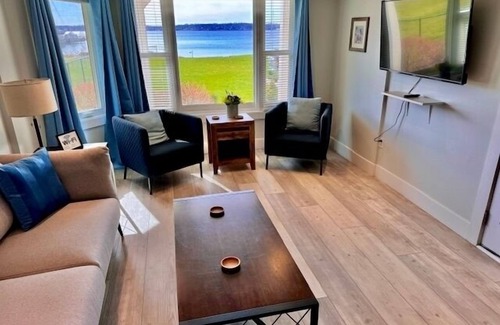 Queens Square Condo | Waterfront Deluxe Studio Suite Downtown on the Charlottetown Waterfront