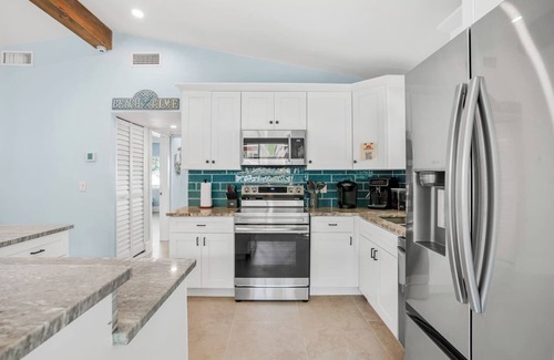 Bahia Vista House | Waterfront Escape - Free Golf Cart, SUPs, GoldenTee!