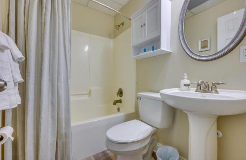 Eatonton House | Waterfront Eatonton Escape with Private Hot Tub!
