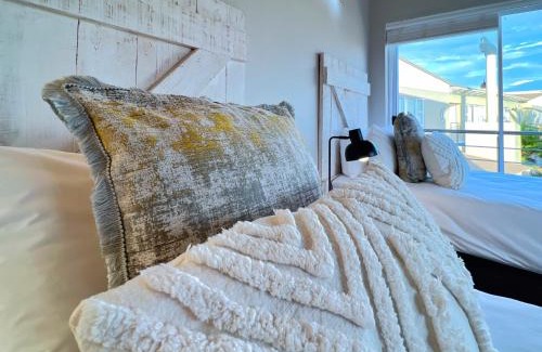 Vineta House | Waterfront Edge B5