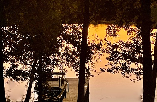 Hawkins House | Waterfront - Enjoy The Sunset Lodge Lake House with kayaks, dock, swimming
